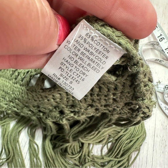 boutique Umgee Olive green Crochet Vest with Fringe sz small boho western - Picture 7 of 8